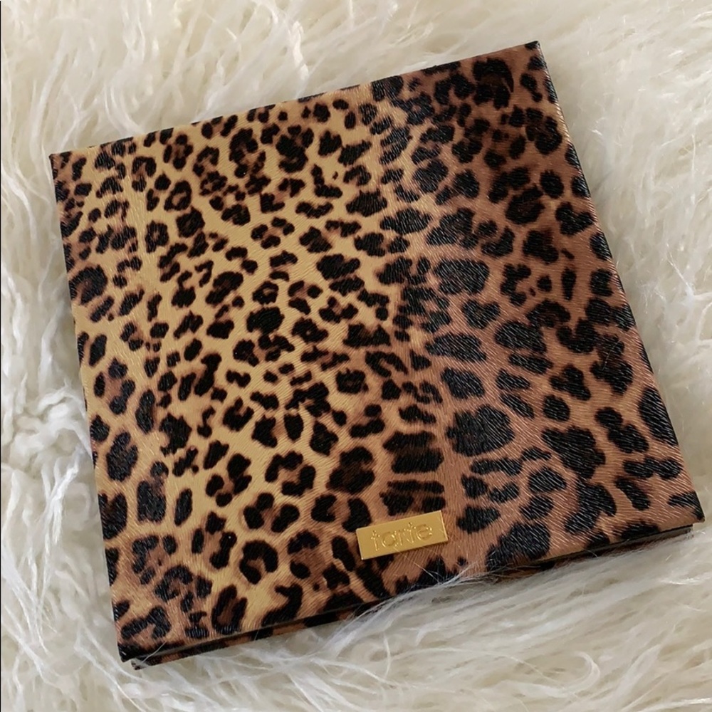 Cheetah magnetic palette
